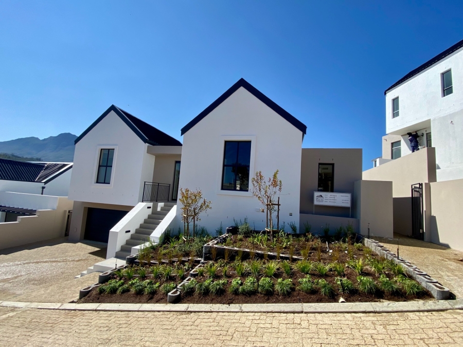 3 Bedroom Property for Sale in La Roche Western Cape
